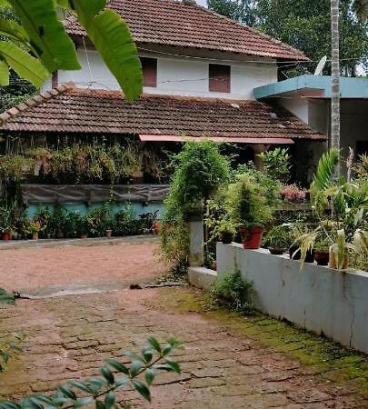Kenoth Thaliyil Mana, Heritage Homestay Payyannur Esterno foto