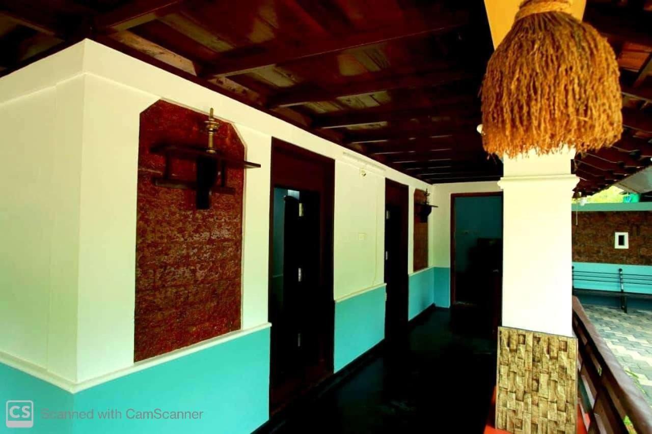 Kenoth Thaliyil Mana, Heritage Homestay Payyannur Esterno foto