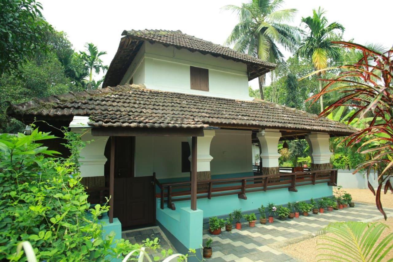 Kenoth Thaliyil Mana, Heritage Homestay Payyannur Esterno foto